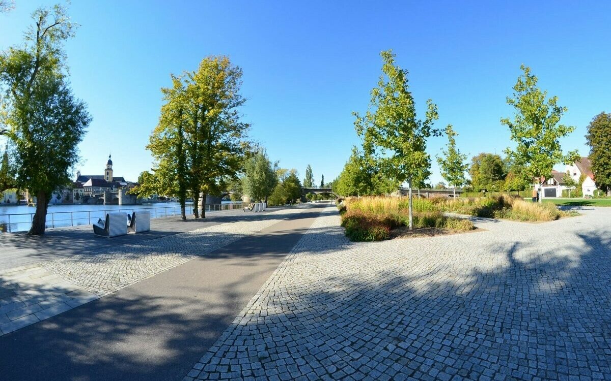 Kitzingen Gartenschugelaende Mainfrankentour Kitzingen Gartenschugelaende Mainfrankentour